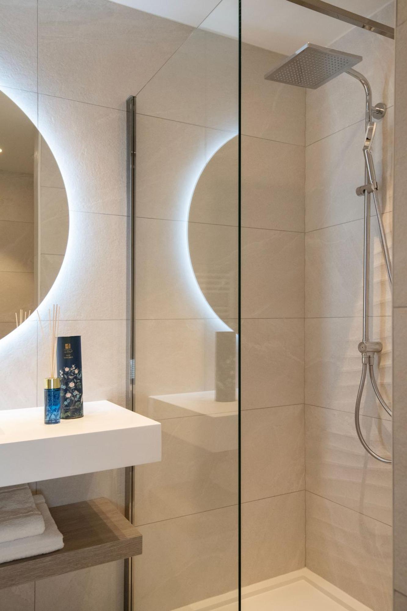 Residence Hoteliere Chambord Au Coeur De Menton - Entierement Renovee Eksteriør bilde