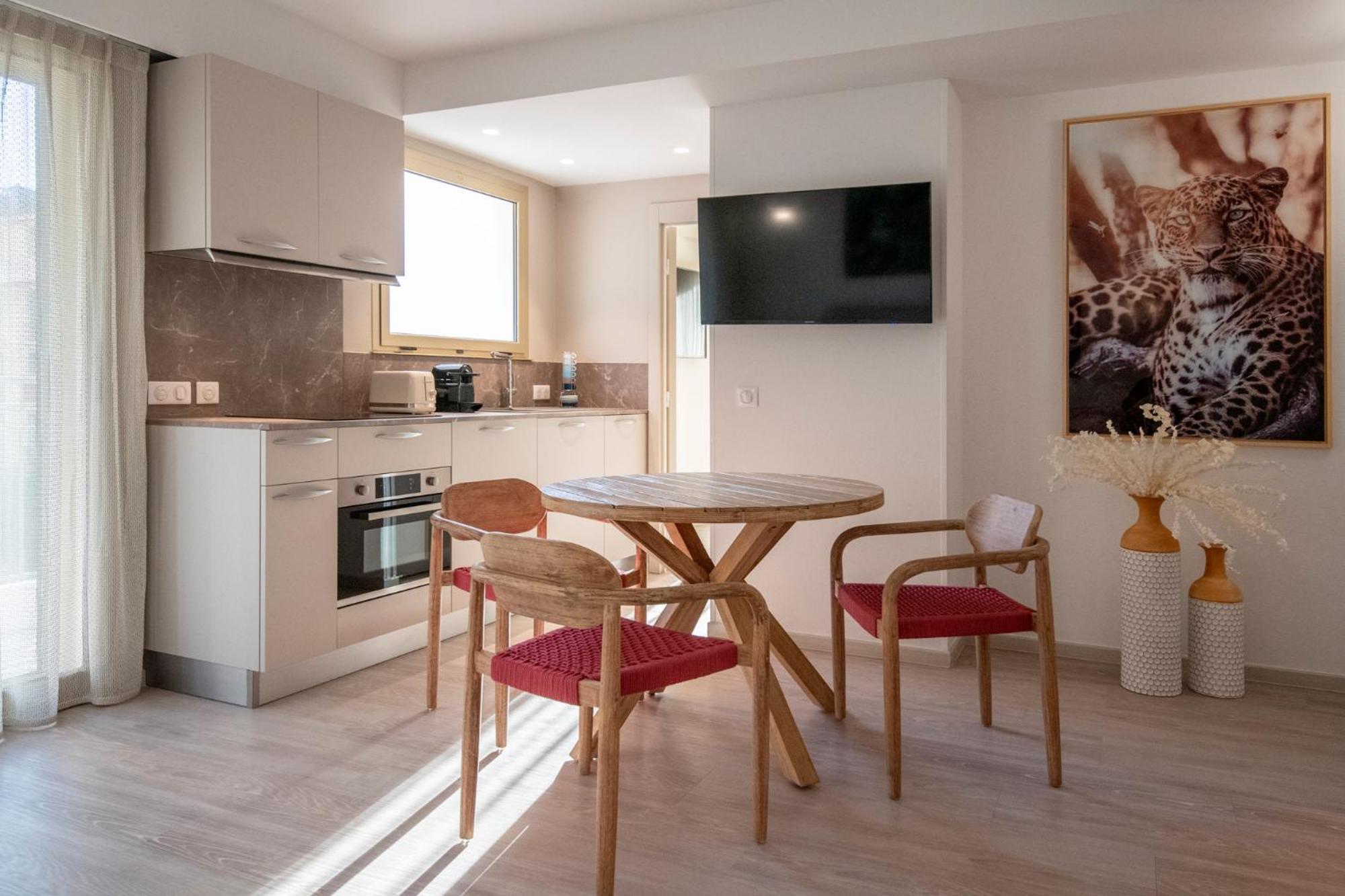 Residence Hoteliere Chambord Au Coeur De Menton - Entierement Renovee Eksteriør bilde