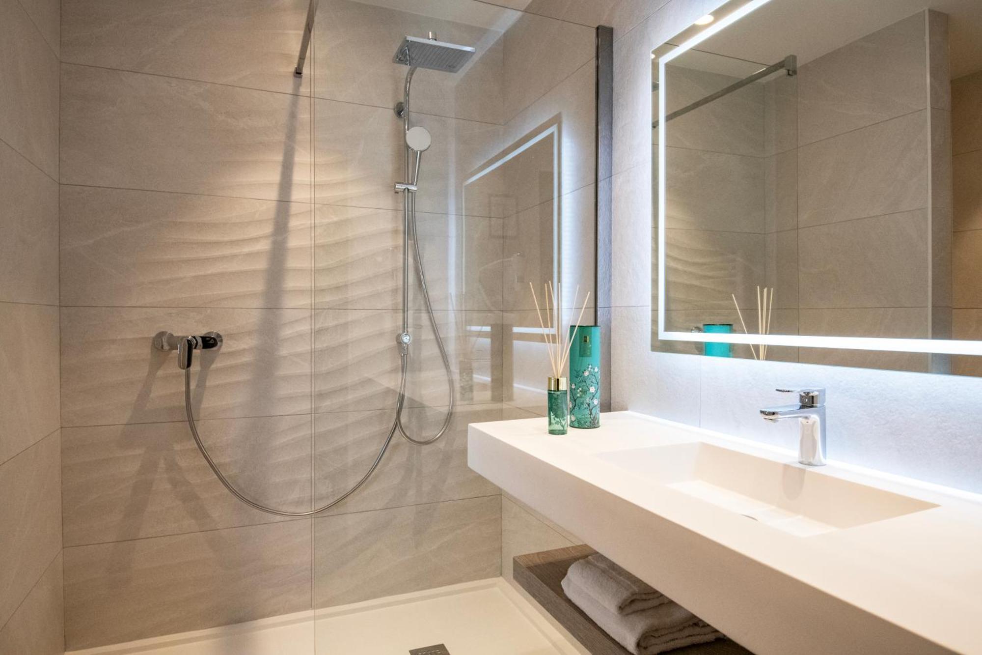 Residence Hoteliere Chambord Au Coeur De Menton - Entierement Renovee Eksteriør bilde